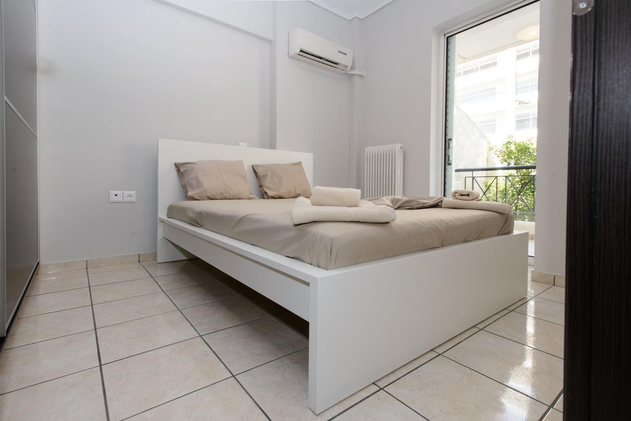 & Parking 100m Kerameikos Metro Apartamento Atenas